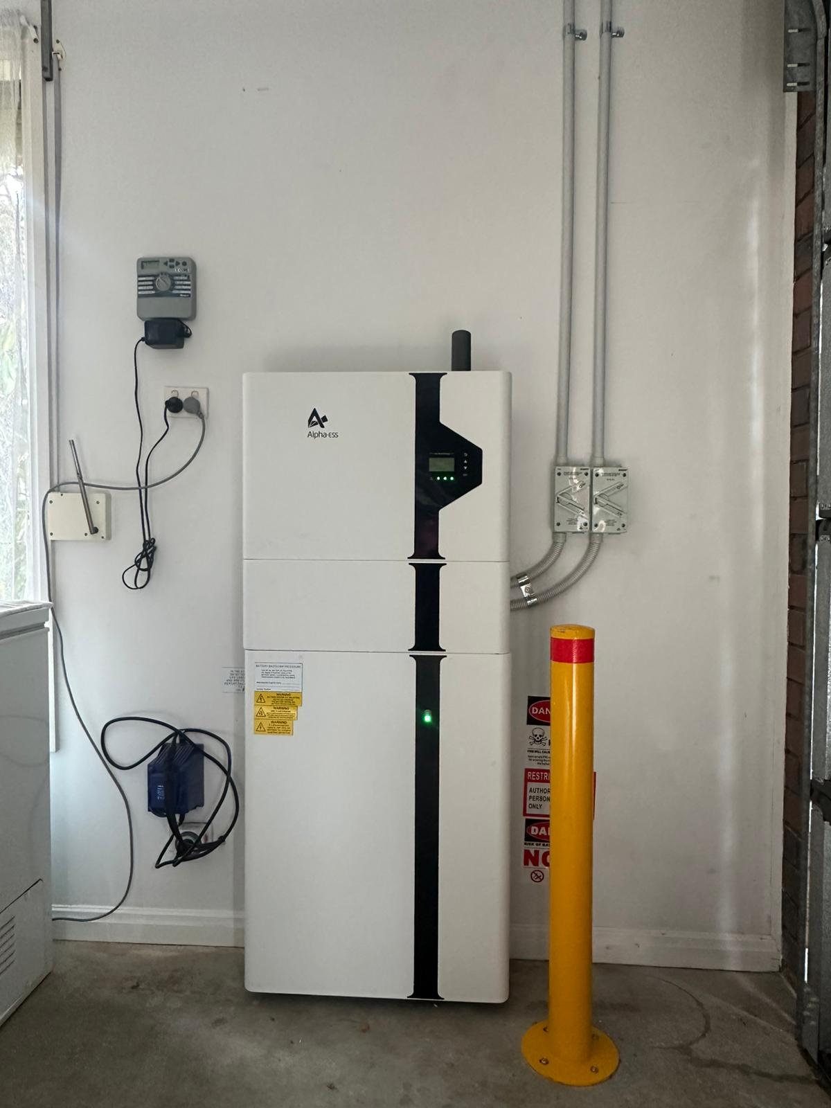 Commercial battery storage system